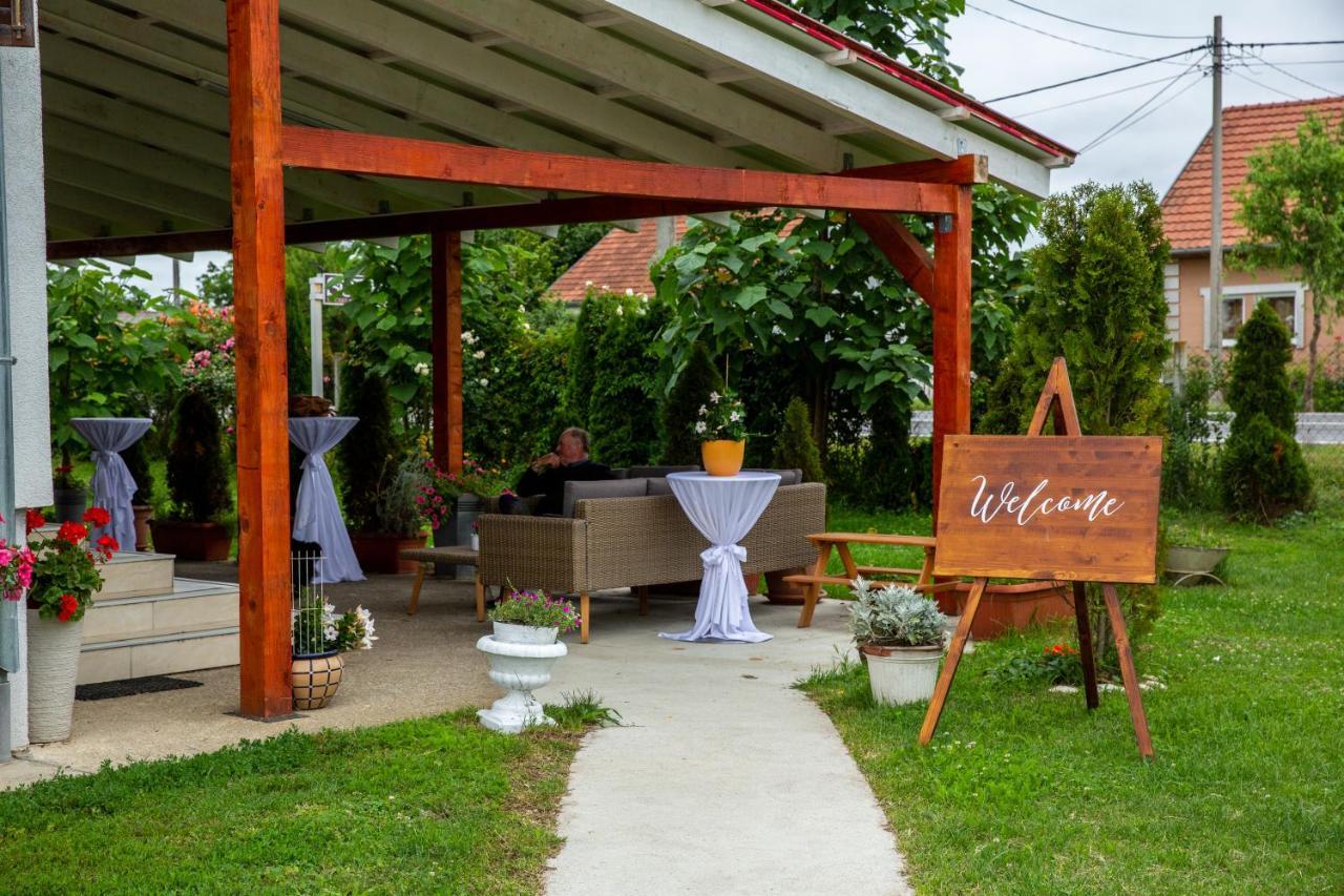 Bed&Breakfast Ana Svajcarnica Exterior foto